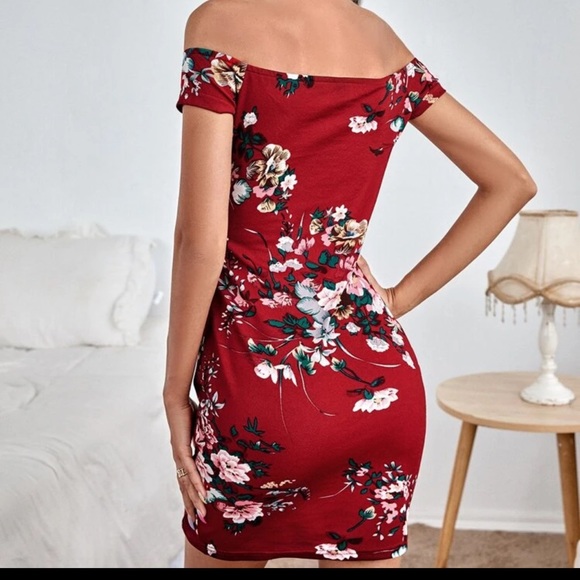 NWT red floral bodycon dress - Picture 2 of 6